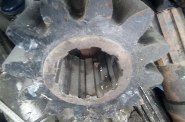 Шестерня поворота z -12, ЭО-5116- фото № 2