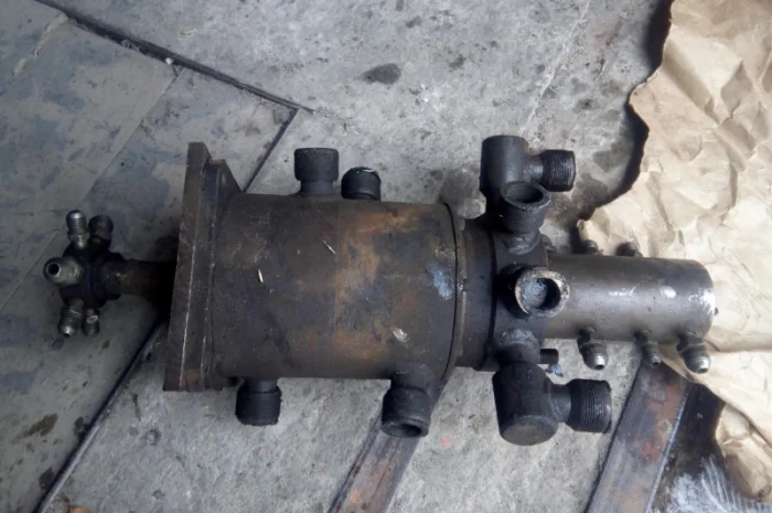 Центральный коллектор на экскаватор- фото № 3