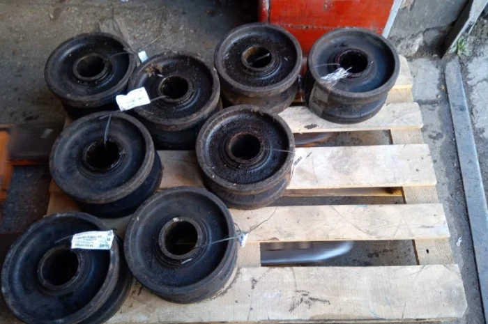 Ролик (голый) Э10011Е-0107-10Б. На ЭО-5111, ЭО-10011- фото № 1