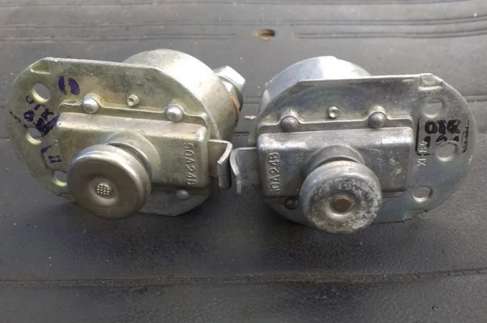 Выключатель массы ВК-318Б советский- фото № 1