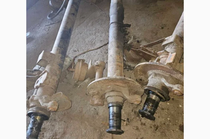 Ось ПТС-9 12 балансиры МЖТ-10 балка рессоры ступицы шины- фото № 6