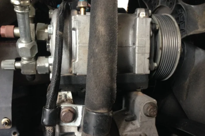 Компрессор кондиционера Case, New Holland 119mm. 8pv. (87300121, 87709773, 87300121)- фото № 4