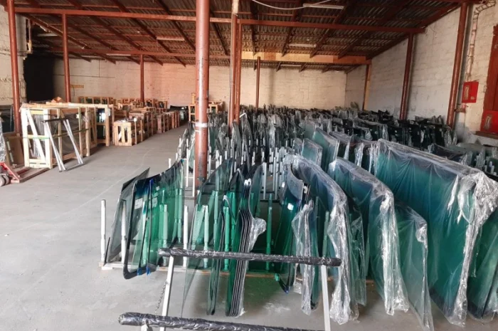 Автостекло легковые, грузовые, сельхозтехника, спринтер и т.д. Большой выбор- фото № 2