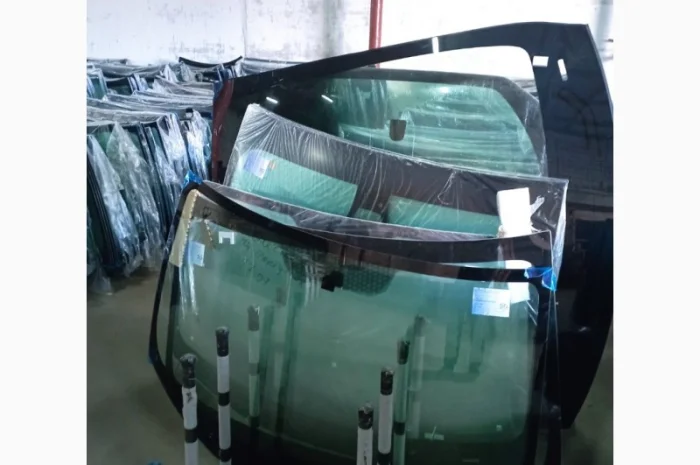 Автостекло легковые, грузовые, сельхозтехника, спринтер и т.д. Большой выбор- фото № 1