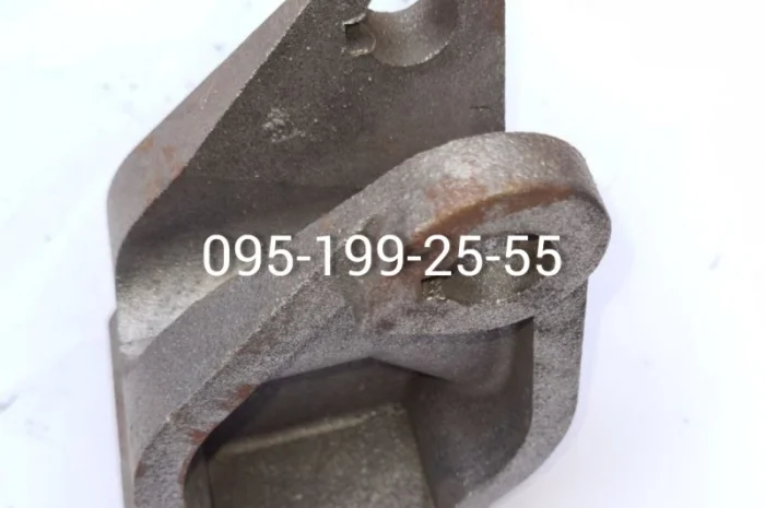 Кронштейн платформи 2ПТС-6, палець кронштейна платформи 2ПТС-6- фото № 1