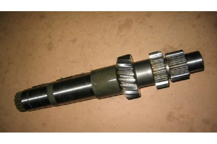 Вал промежуточный 14.1701048 коробки перемены передач КПП автомобиля ЗИЛ-133 ГЯ- фото № 1