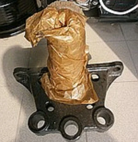 Кронштейн балансира 133-2918052 задней подвески колесного автомобиля ЗИЛ-133 ГЯ- фото № 1