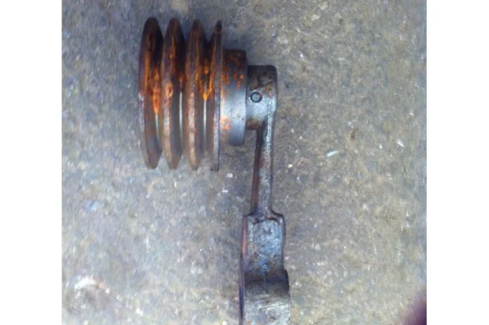 Ролик натяжной 740.1308110 автомобиля ЗИЛ-133 ГЯ с двигателем КАМАЗ- фото № 4