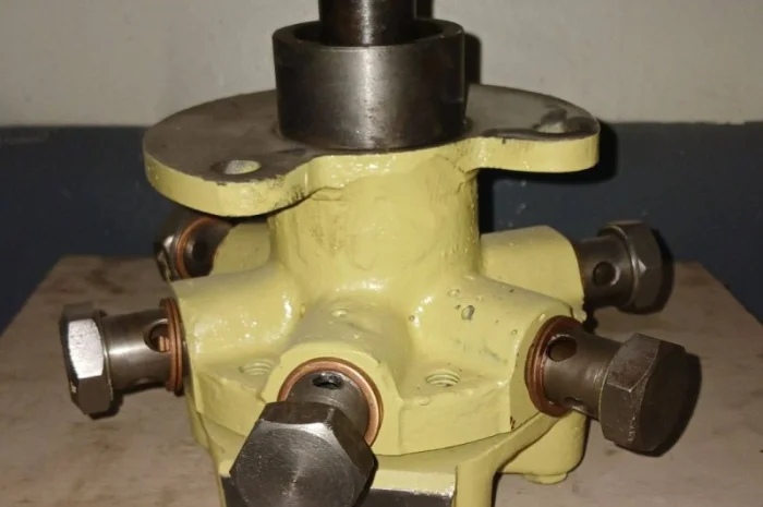 Повітрярозподільник, 01-50-01, 6ч18/22- фото № 1