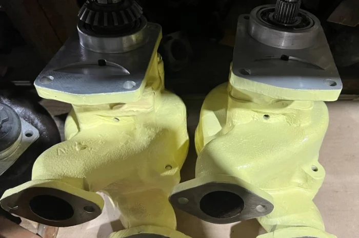 Насос забортної води двигуна 3Д6- фото № 1