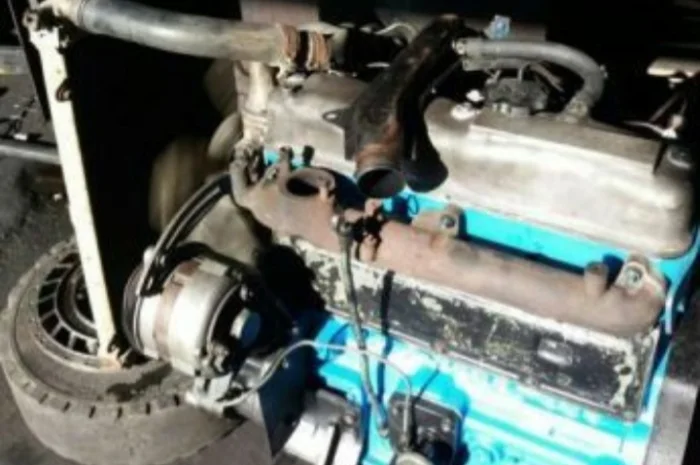 Запчасти к двигателю тоета Toyota 2J- фото № 1