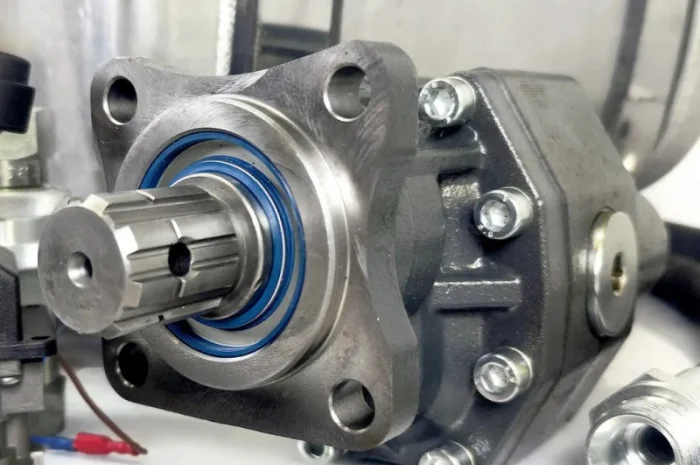 Б/У Комплект гідравліки на самоскид MAN, Daf, Iveco з КПП ZF, бічний алюмінієвий бак- фото № 2