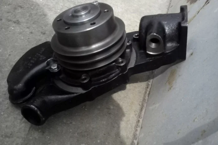 Водяной насос,  помпа для двигателей Андория 6ст 107,  4 c90,  SW400,  SW680- фото № 2