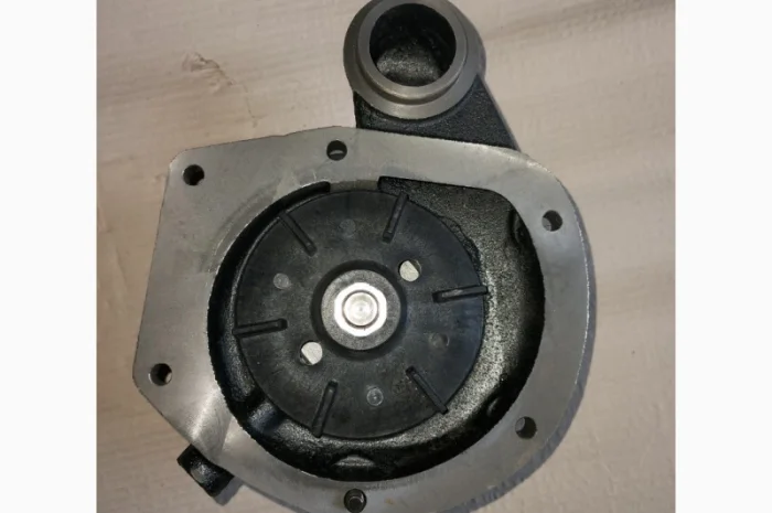 Водяной насос, помпа двигателя Mielec SW 680 погрузчика L-34- фото № 6