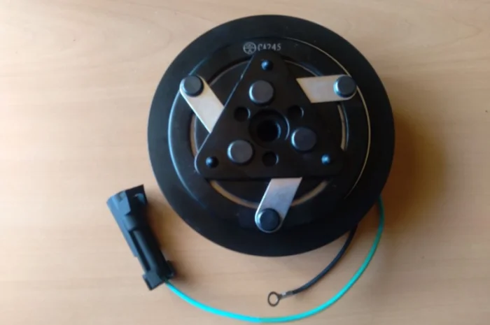 Муфта в зборі компресора кондиціонера 68191 - VOLVO FH12, FL- фото № 2