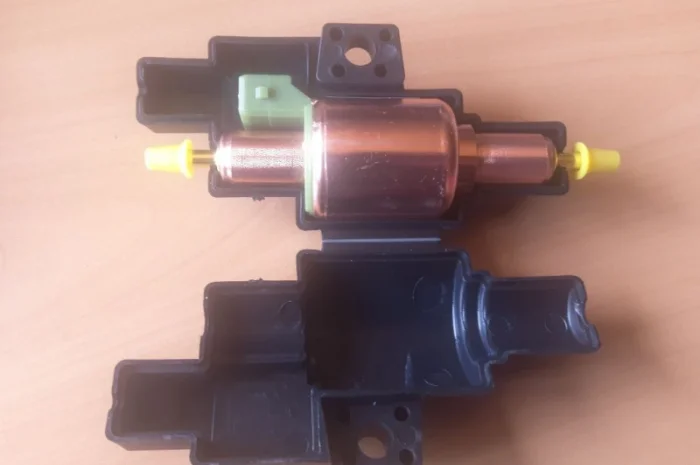 Захисний чохол-кронштейн для паливного насоса автономного обігрівача- фото № 1