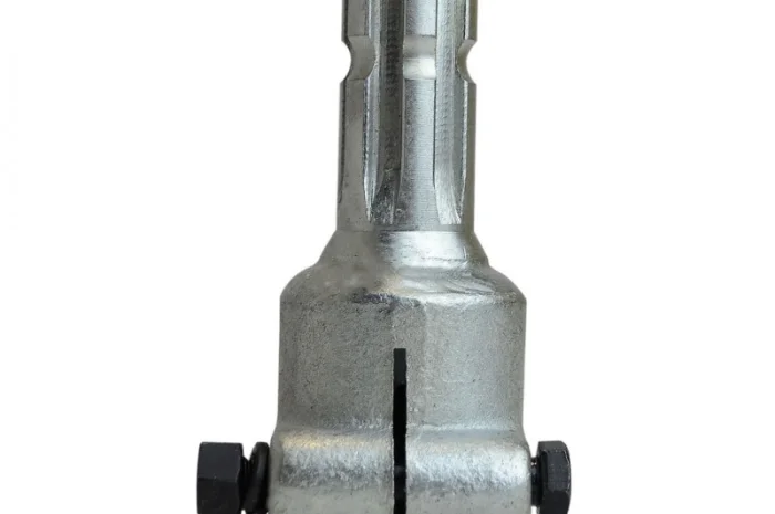 Переходник карданного вала 20 на 6(втулка 20, вал 6 шлиц.) цинковое покрытие- фото № 1