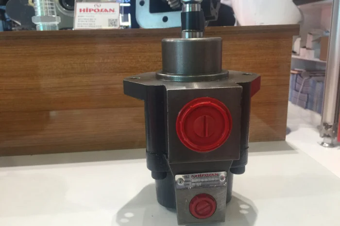 Насос высокого давления (насос для пресса) 11 л большой- фото № 2