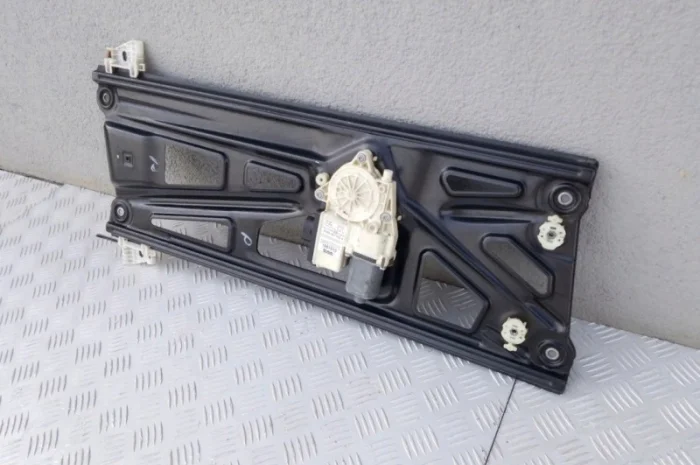 1881915 Стеклоподьемник электро правый DAF XF 106 Euro 6- фото № 2