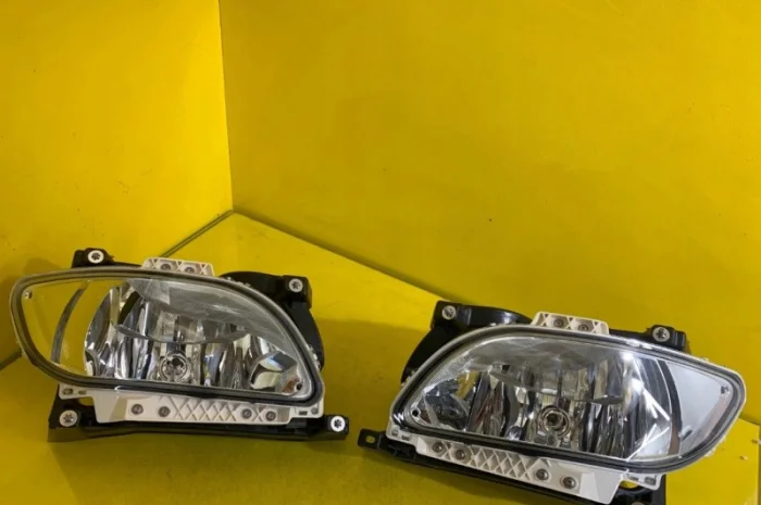 2032702 Фара противотуманная правая DAF XF 106 Euro 6- фото № 1