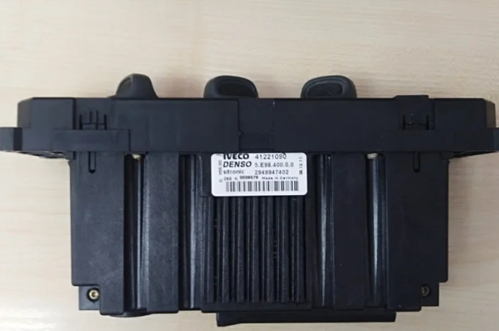 41221090 Блок управления печкой Iveco Stralis 5801361500- фото № 2