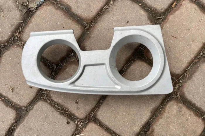 504188129 Заглушка бампера правая Iveco Stralis- фото № 1