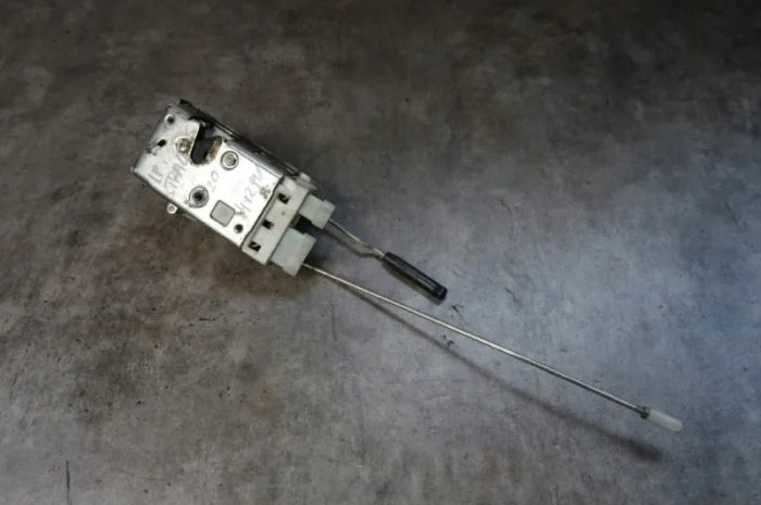 98416424 Замок двери Iveco Stralis- фото № 2