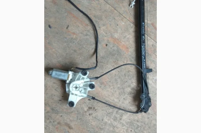 99487780 Стеклоподьемник электро правый Iveco Stralis 504157968, 5801321873- фото № 2