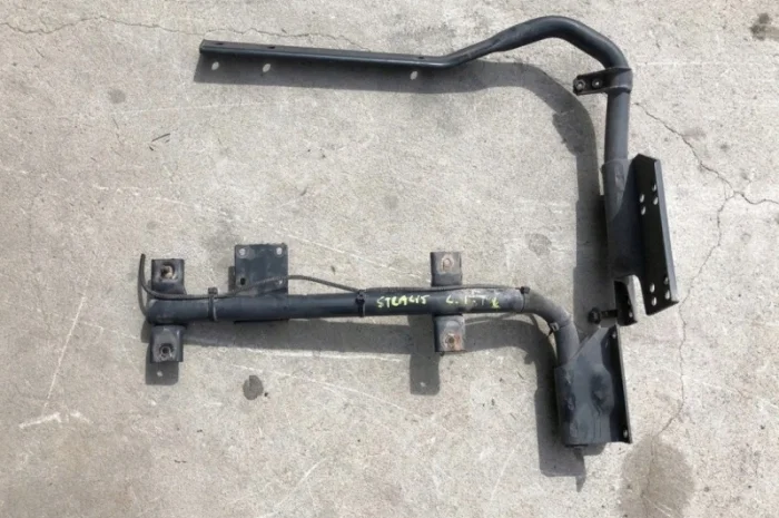 41272556 Кронштейн крыла переднего колеса Iveco Stralis- фото № 1