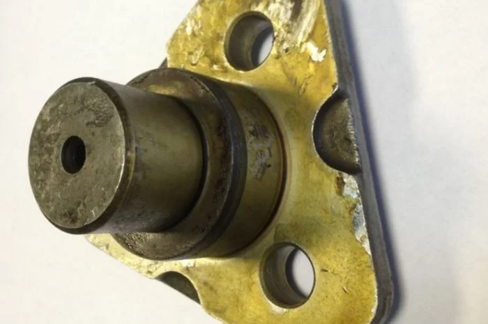 Шкворень New Holland 82850292,  Case 9968025,  для экскаватора VOLVO BL61 BL71- фото № 1