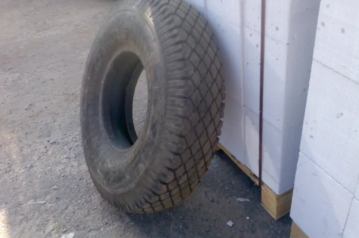 Шина 8, 25-15 (9, 00-15) новые 14сл- фото № 1