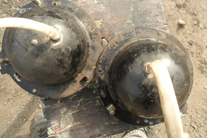 Пара оригинальных фар на ВОЛГУ ГАЗ 21- фото № 4