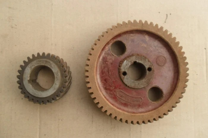 Новый оригинальный комплект шестерен двигателя победа, волга, уаз- фото № 1