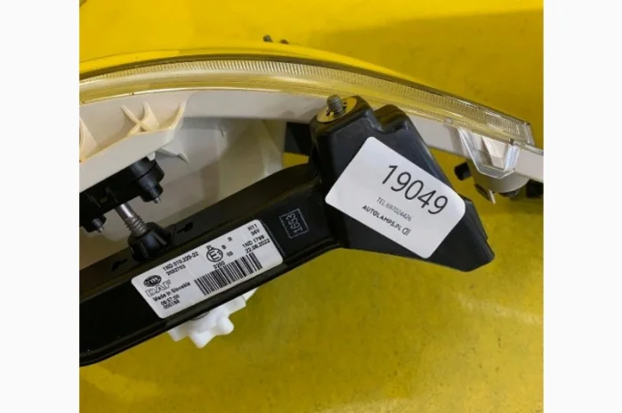 2032701 Фара противотуманная левая DAF XF 106 Euro 6- фото № 4