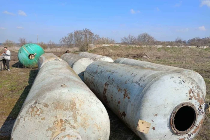 Гноєрозкидач ПРТ-10 прицеп навозоразбрасыватель МЖТ бочка- фото № 2