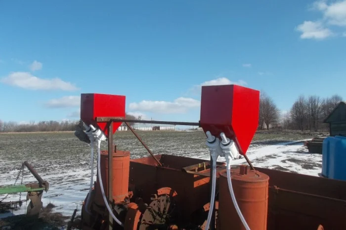 Продам бачки для внесення інсектициду форс регент- фото № 1