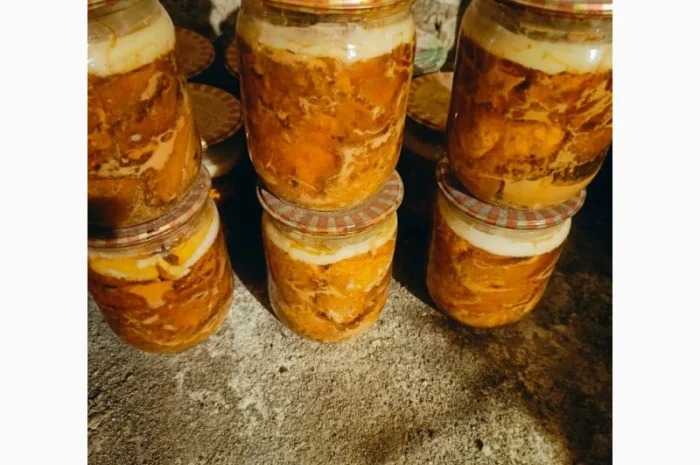 Тушенка з м'яса свиніни, домашня, автоклавна, по госту, 0.5 литра- фото № 1