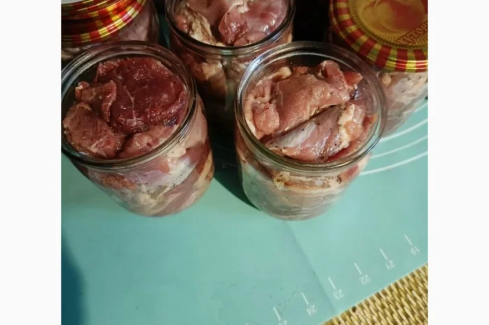 Тушенка з м'яса свиніни, домашня, автоклавна, по госту, 0.5 литра- фото № 5