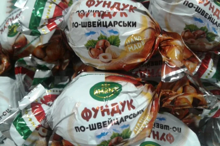 Груша в шоколаде, шоколадные конфеты в ассортименте- фото № 7