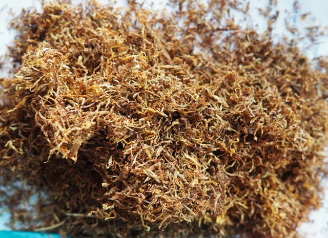 Большой выбор фабричных табаков: CAMEL- фото № 2