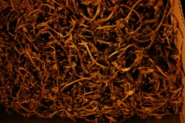 Продам тютюнову центральну жилку- фото № 1