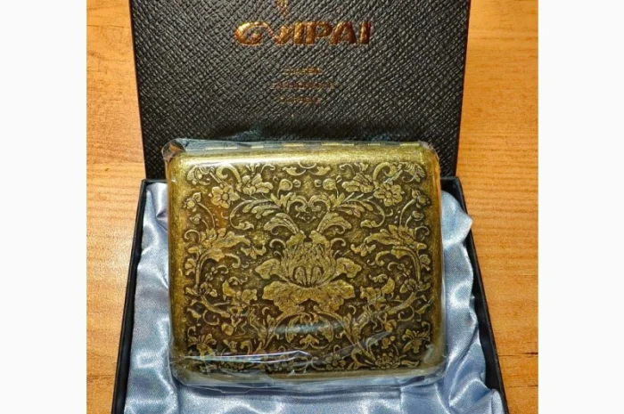 Латунный фирменный портсигар- фото № 3
