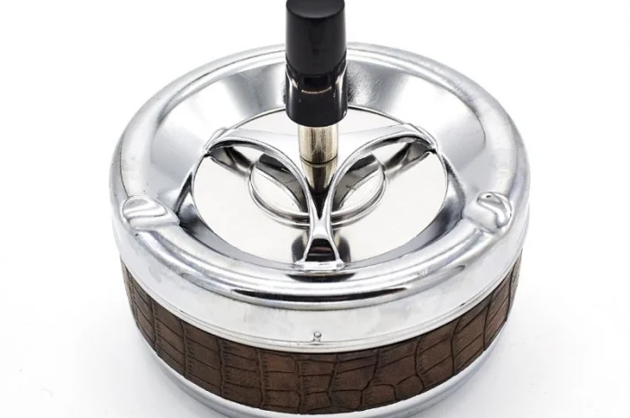 Попільничка, що крутиться, самоочисна, середня, шкіряна 6-1162- фото № 1