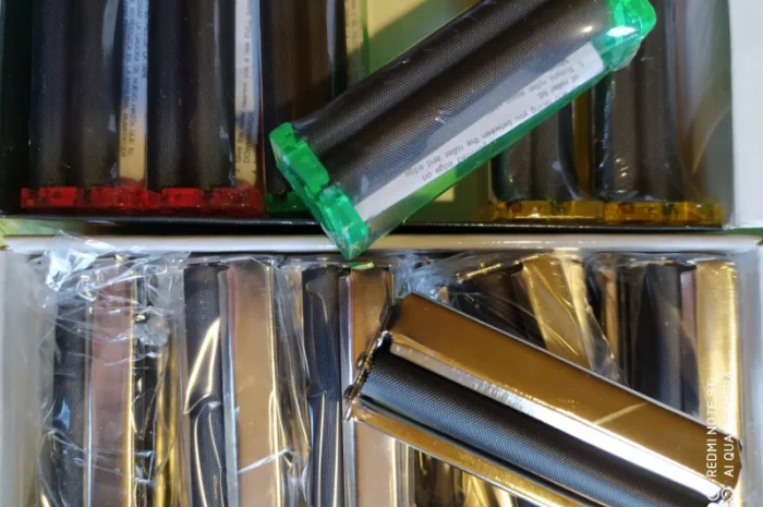 Бумага для самокруток с склеивающей полосой Columbus (Испания) 50 листов в пачке- фото № 19