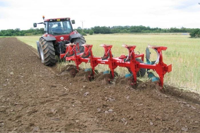 Обработка почвы: пахота, дискование, опрыскивание, культивация, посев культур- фото № 1