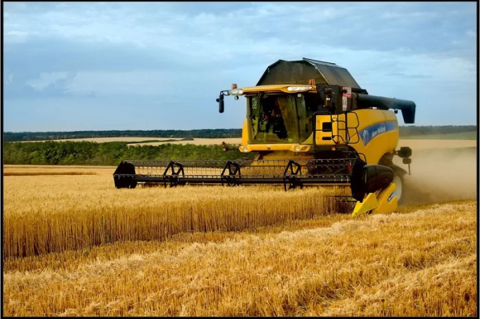 Услуги комбайна Днепропетровск, услуги уборки, аренда комбайнов, заказать комбайн- фото № 1