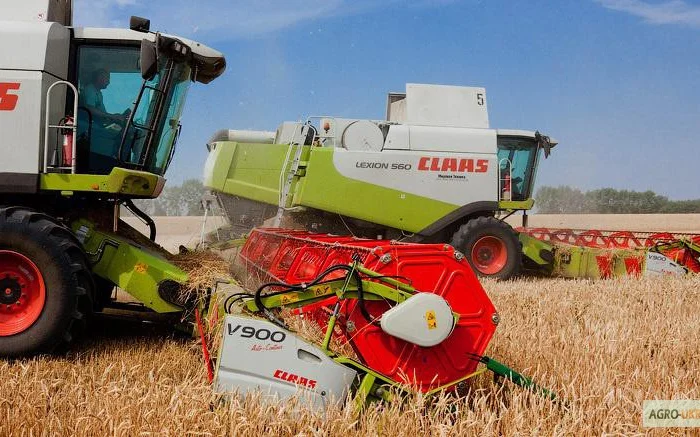 Уборка урожая зерна комбайном в г. Винница- фото № 3