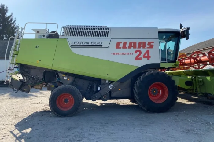 Аренда зерноуборочных комбайнов Клаас Лексион 600 на сою- фото № 2