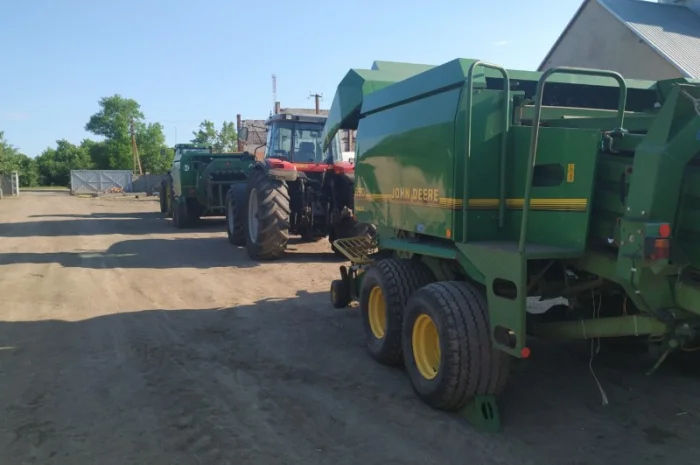 Тюкование подбор соломы- фото № 2