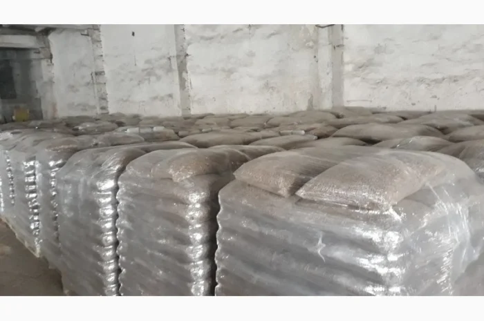 Продажа древесных пеллет и брикетов от поставщика, 100 тонн- фото № 2